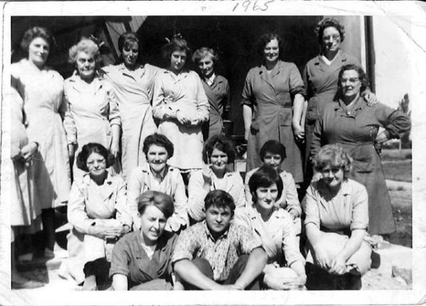 1965 - A very young Robin Breakwell in the front row.